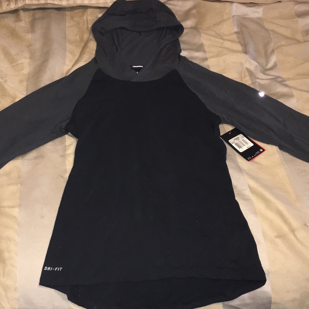 Nike running top